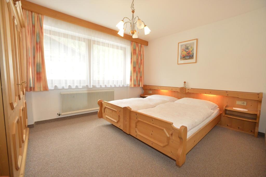 Fernblick Apartment Leutasch Ruang foto